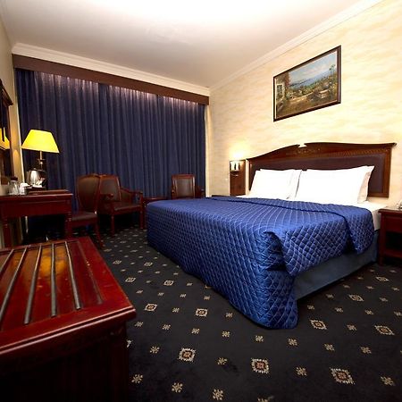 Mount Royal Hotel Дубай Экстерьер фото