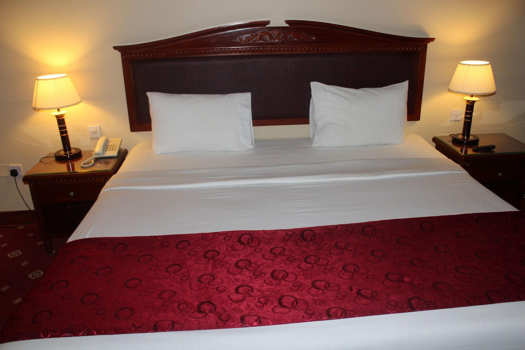 Mount Royal Hotel Дубай Экстерьер фото