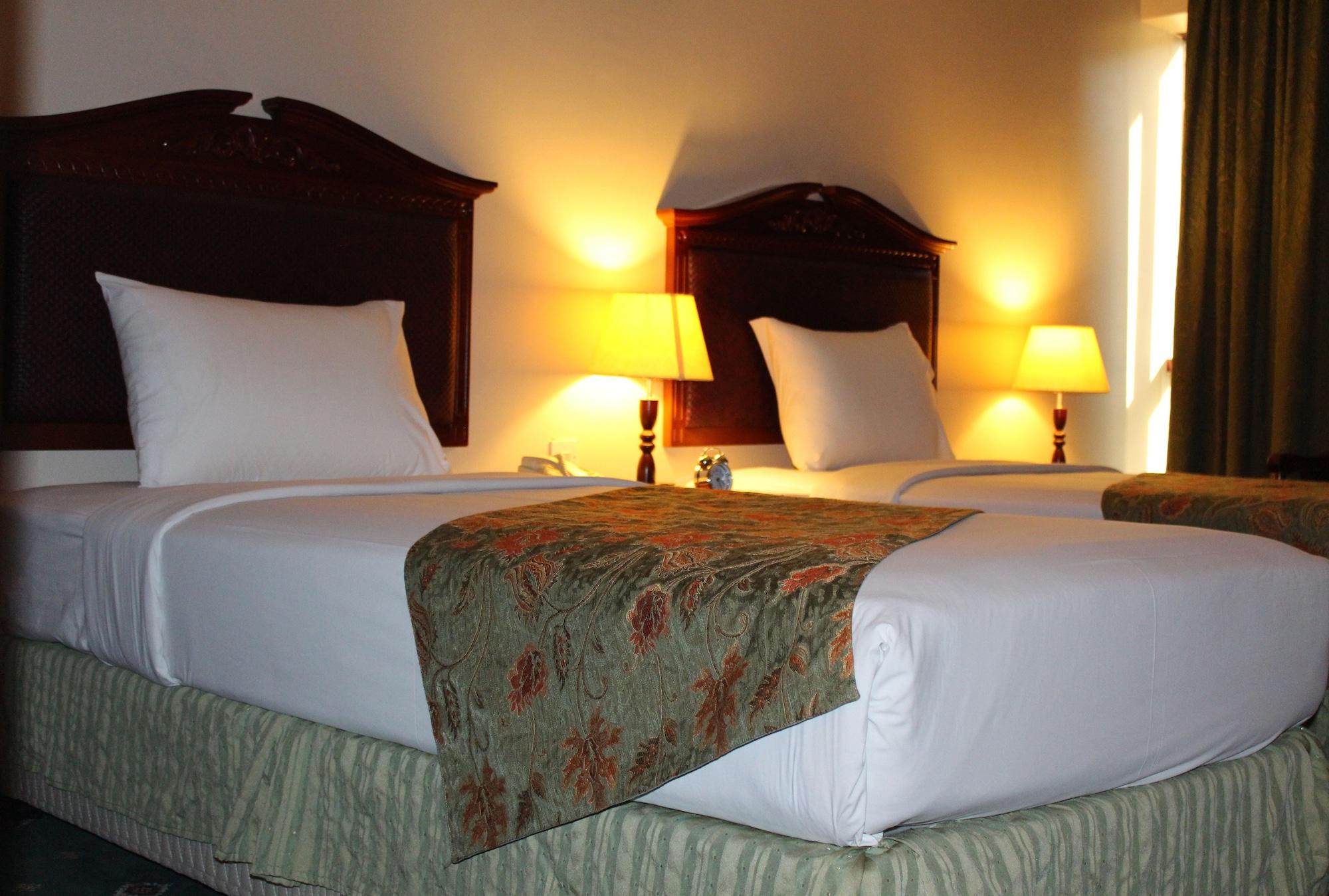 Mount Royal Hotel Дубай Экстерьер фото