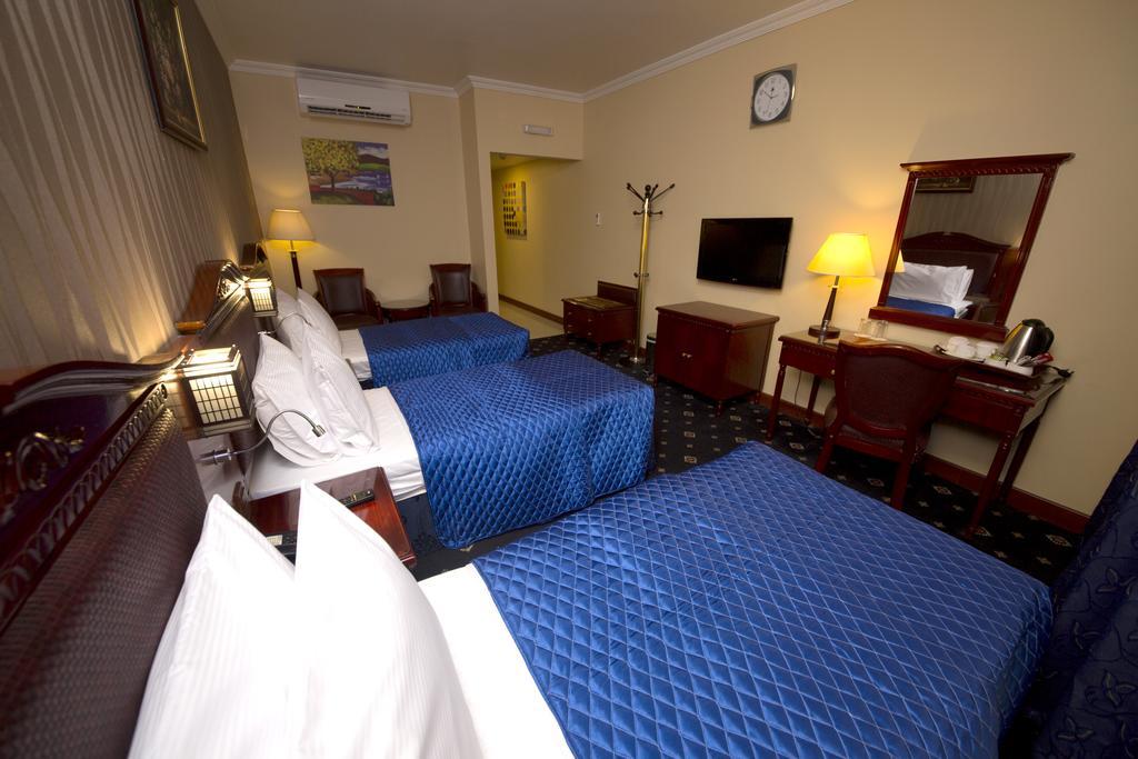 Mount Royal Hotel Дубай Экстерьер фото