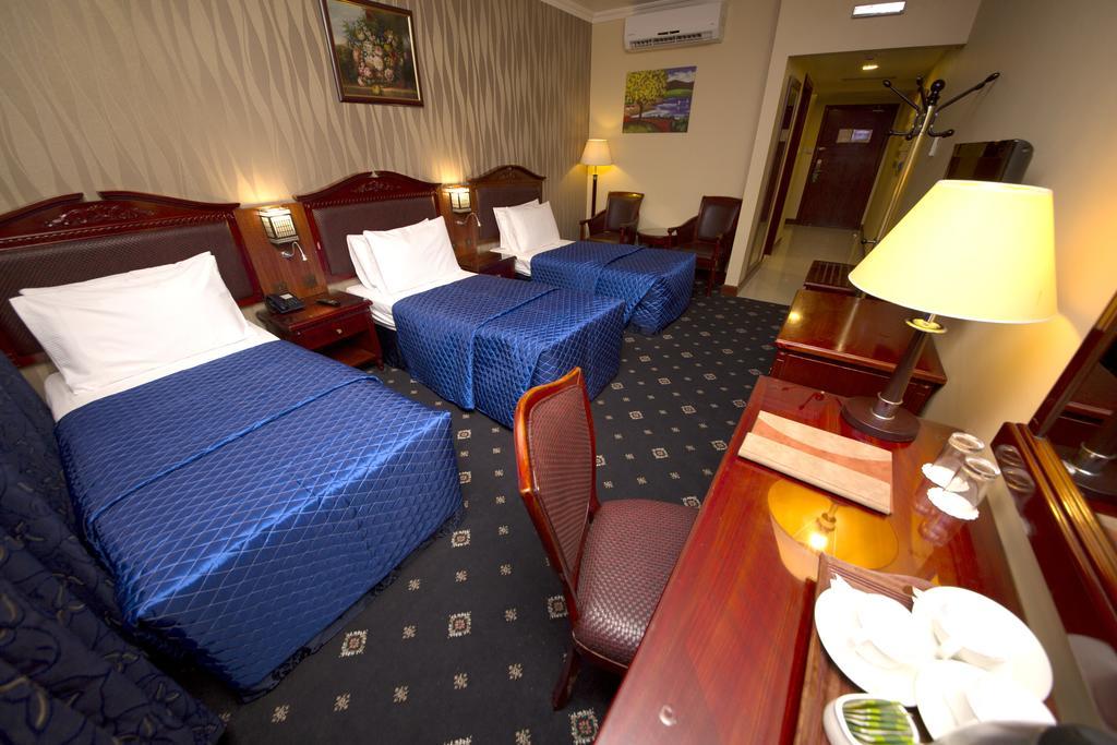 Mount Royal Hotel Дубай Экстерьер фото